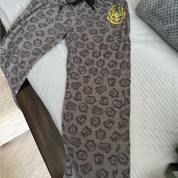 Harry Potter Wizarding World Loungewear Pants - Picture 1 of 8